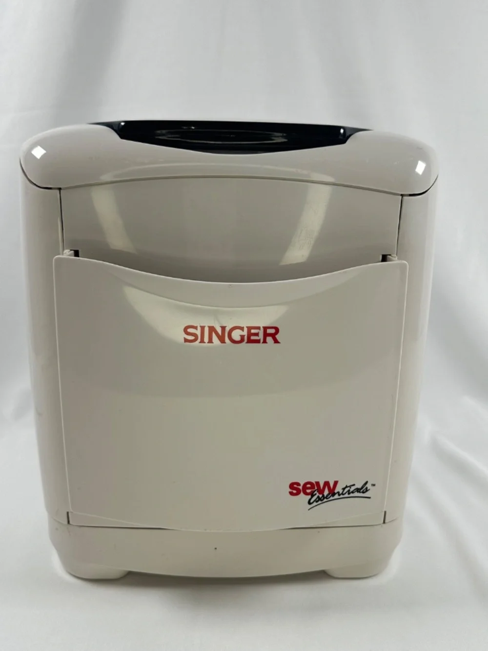 Singer Sew Essentials Folding Sewing Storage Box Kit Thread Organizer Case.